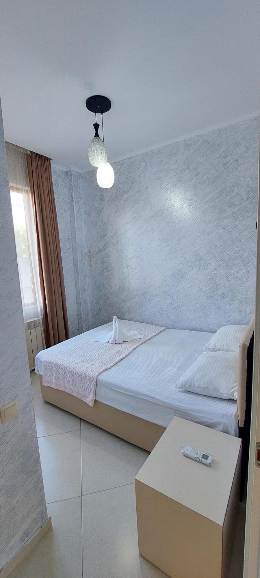 Hotel Ergo Batoemi Buitenkant foto