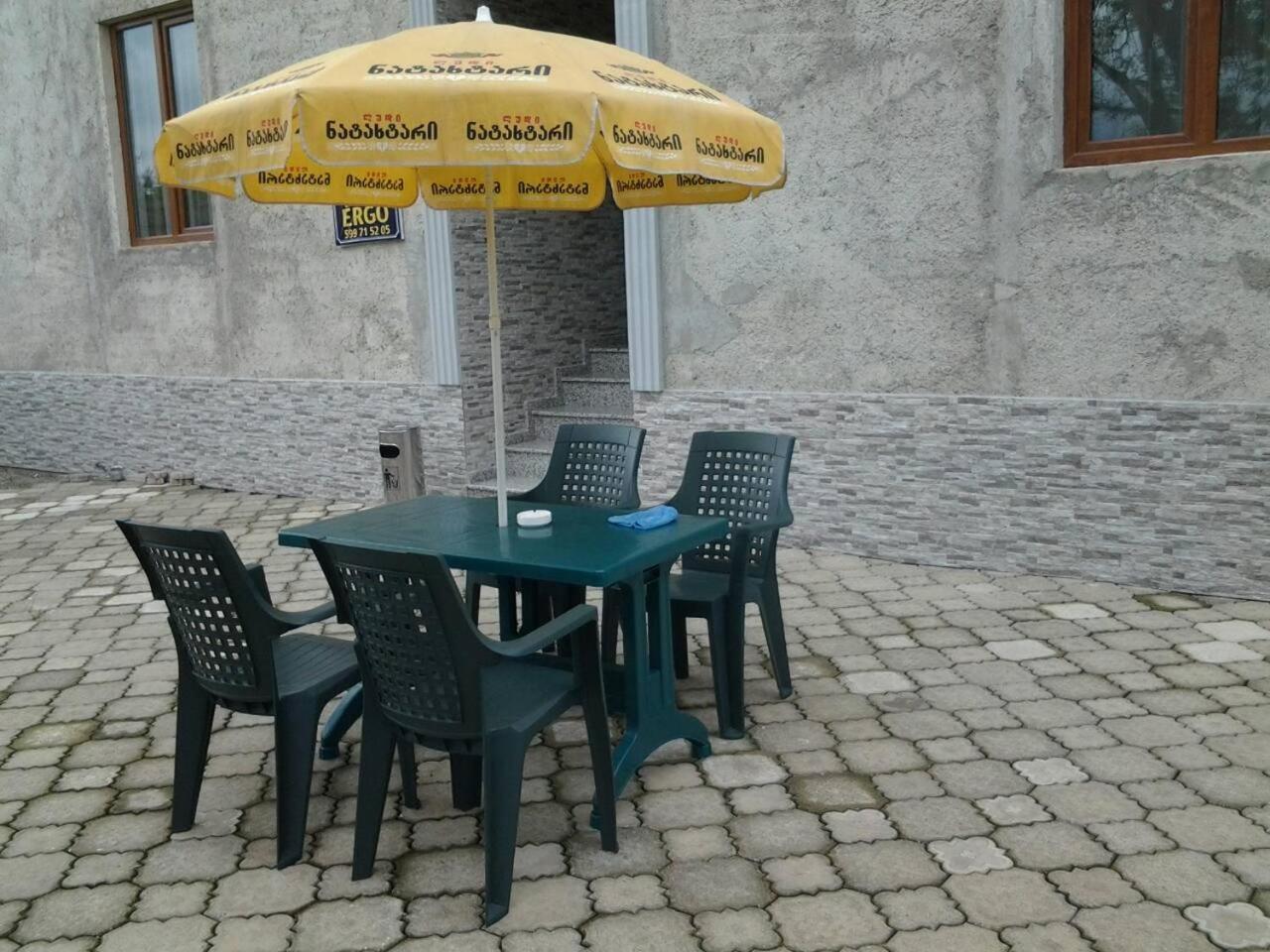 Hotel Ergo Batoemi Buitenkant foto