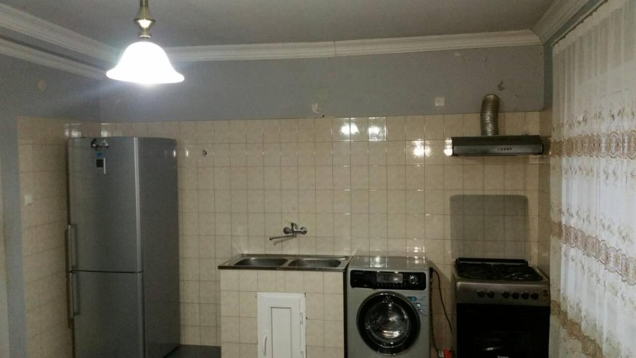 Hotel Ergo Batoemi Buitenkant foto