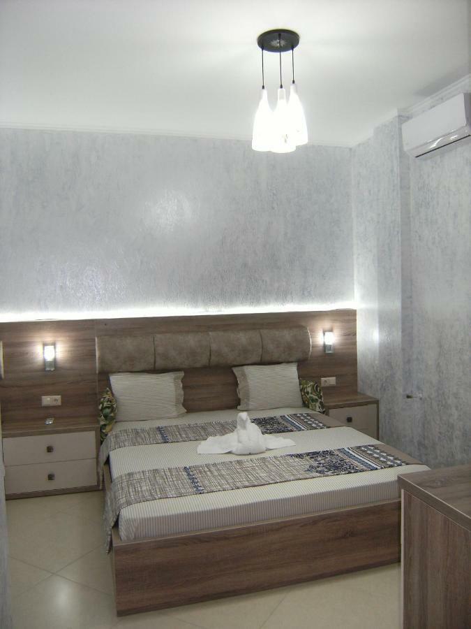 Hotel Ergo Batoemi Buitenkant foto
