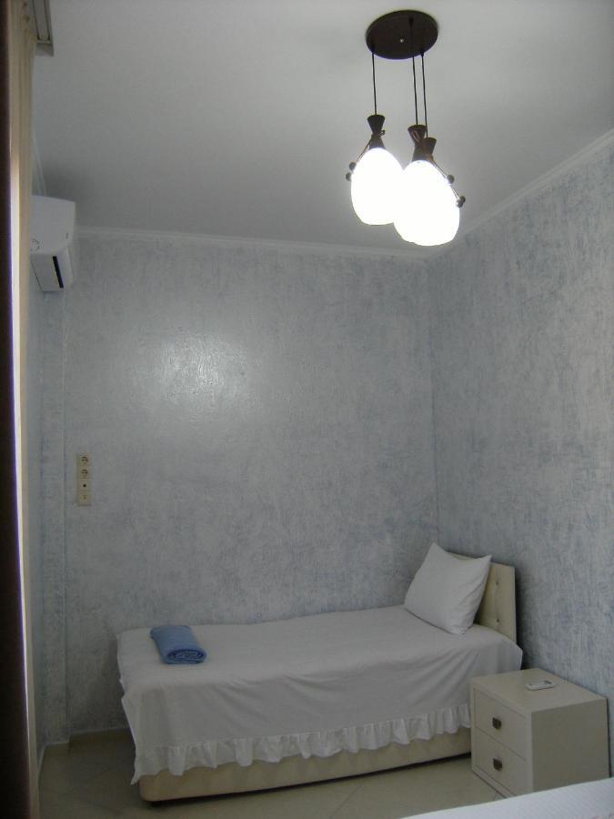 Hotel Ergo Batoemi Buitenkant foto